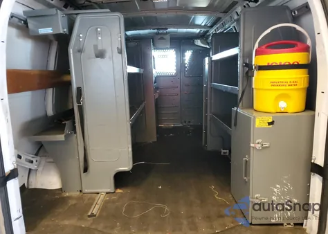 2014 Chevrolet Express G2500 z USA, uszkodzony, nr VIN 1GCWGFCA2E1914166